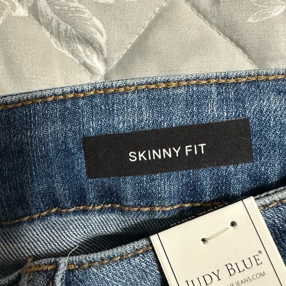 JUDY BLUE NWT Lemon Patch High Waist Skinny Jeans, Size 18W (v) - Picture 7 of 9